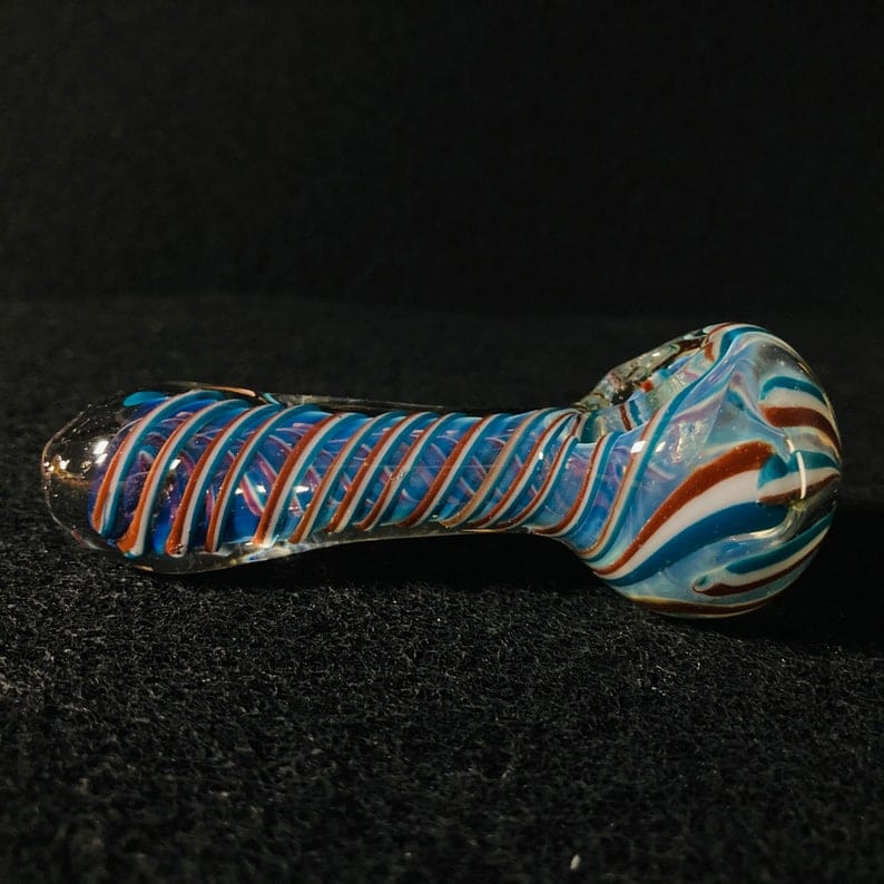 OnlyBongs Swirl Glass Pipe | Not That High