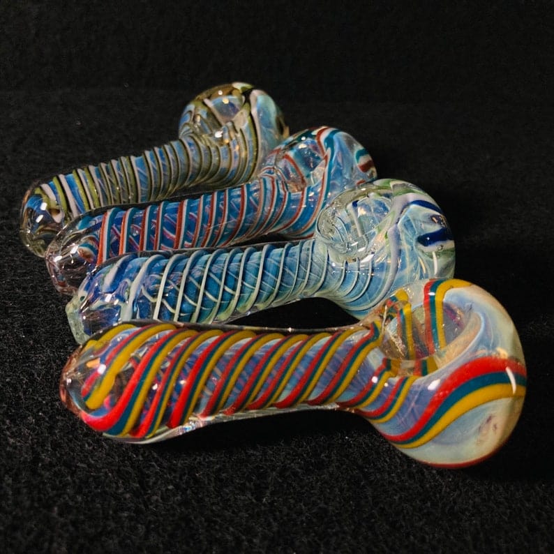 OnlyBongs Swirl Glass Pipe | Not That High