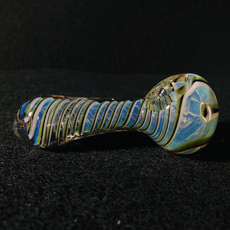 OnlyBongs Swirl Glass Pipe | Not That High